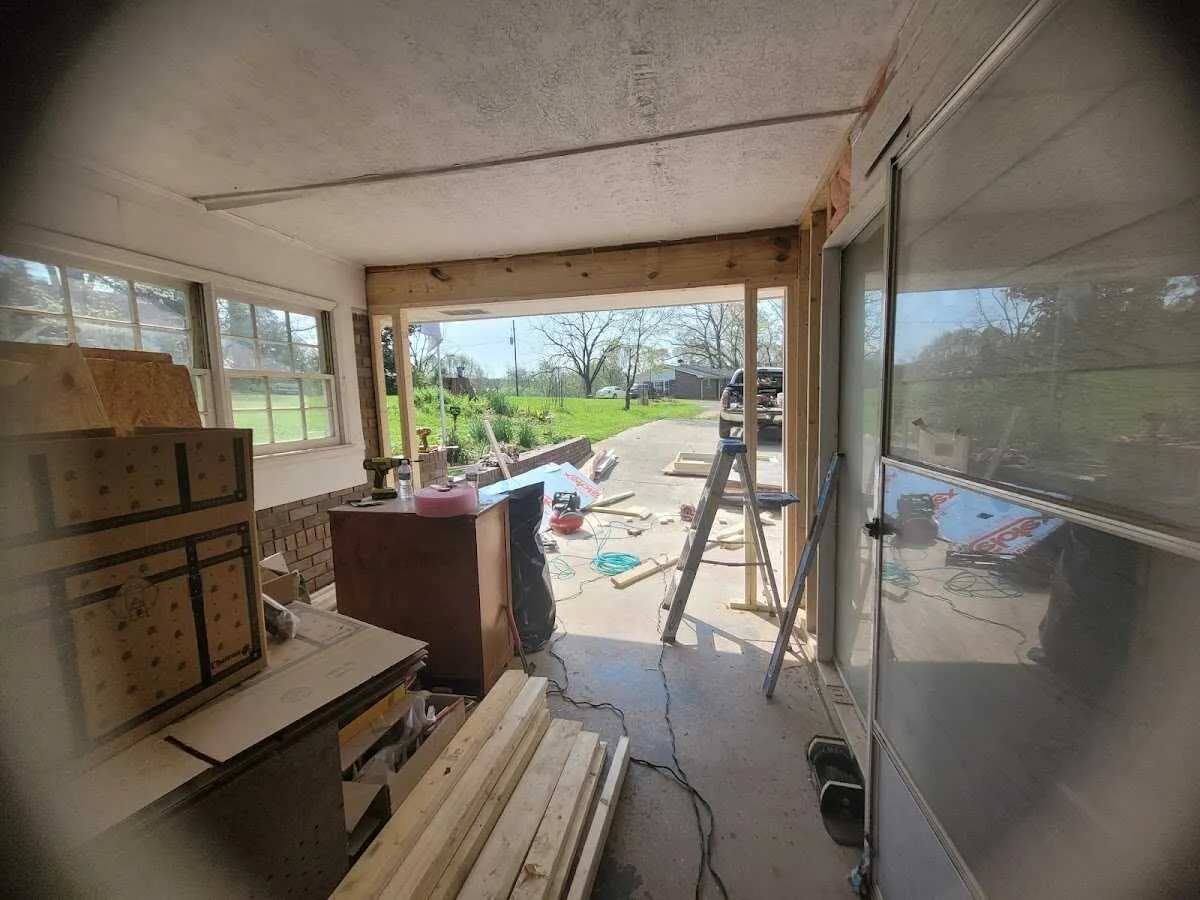 Air movers and dehumidifier for Water Mitigation Services in Auburndale